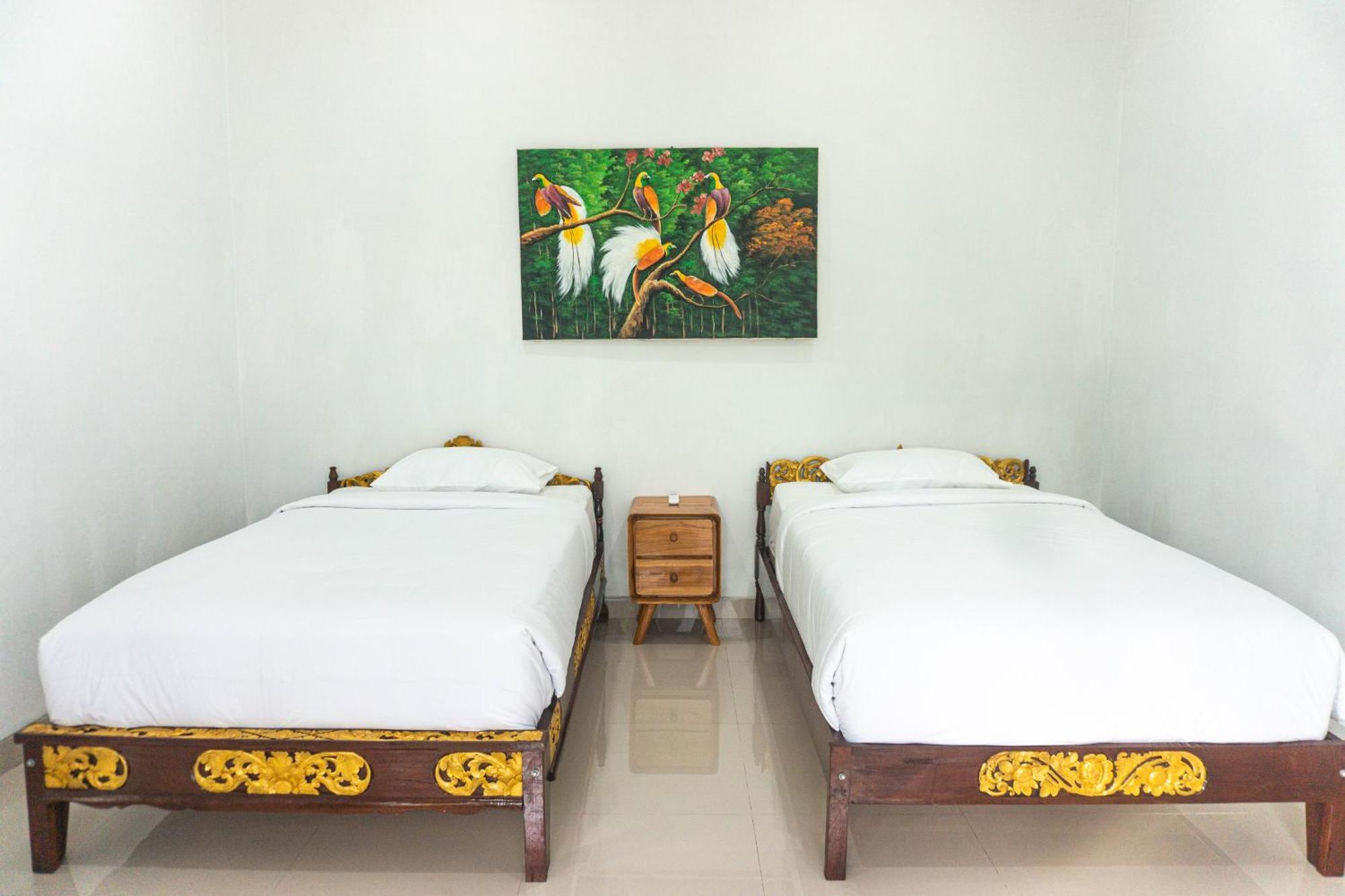 Srinadi Guest House Lovina Екстер'єр фото