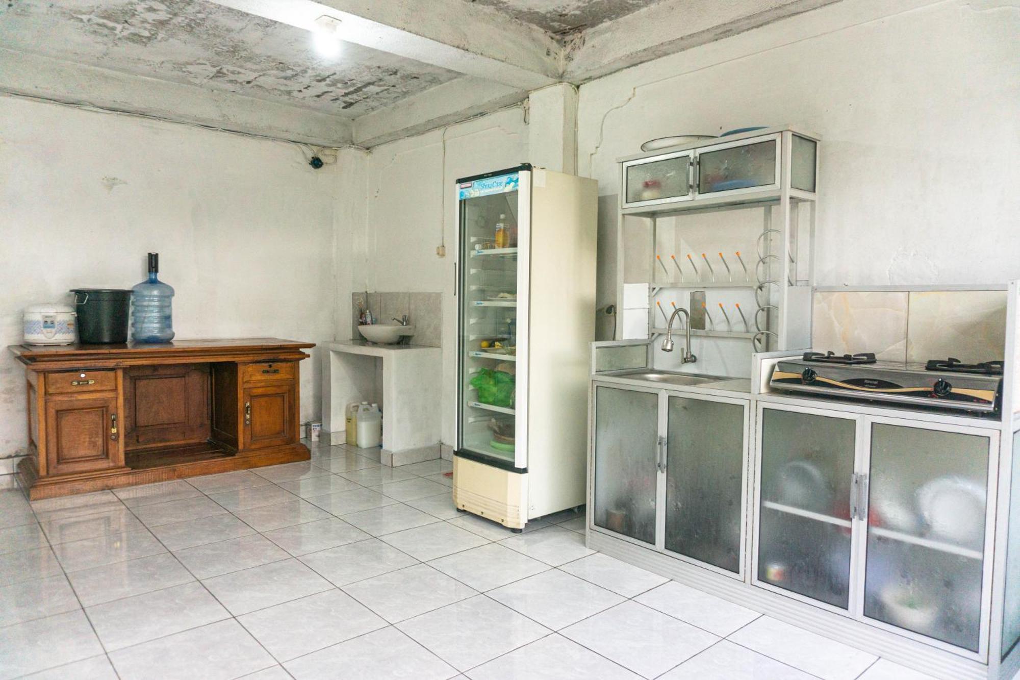 Srinadi Guest House Lovina Екстер'єр фото